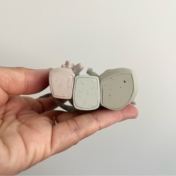 Hallmark Disney Hunchback Notre Dame Laverne Victor and Hugo Keepsake Ornament - Picture 3 of 6